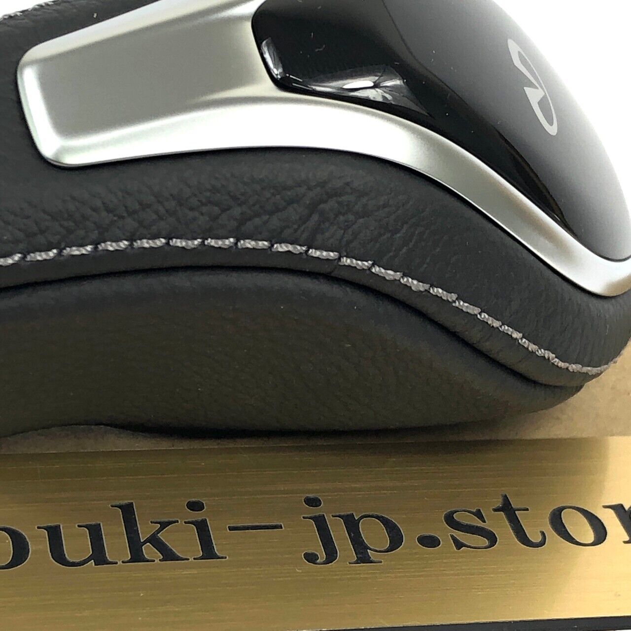 NISSAN Genuine 34910-9NF0B 2017-2019 Q60 2018-2019 QX80 Infiniti Shift Knob OEM