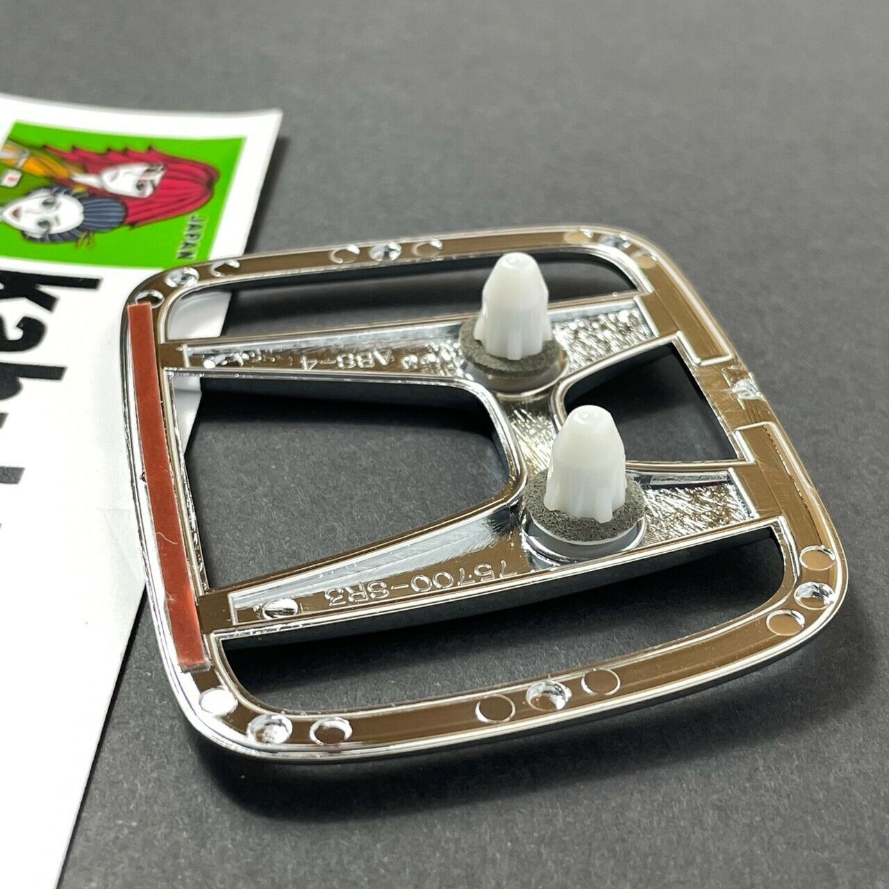 Honda Genuine 75700-SR3-000 CIVIC EG4 EG6 SIR 92-95 Front Emblem OEM Japan New