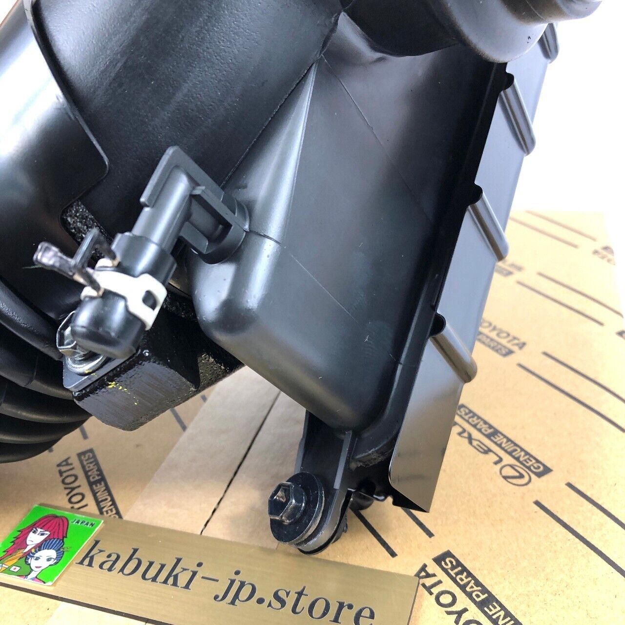 TOYOTA LEXUS Genuine 17860-46142 GS300 Air Intake Hose Resonator Box OEM