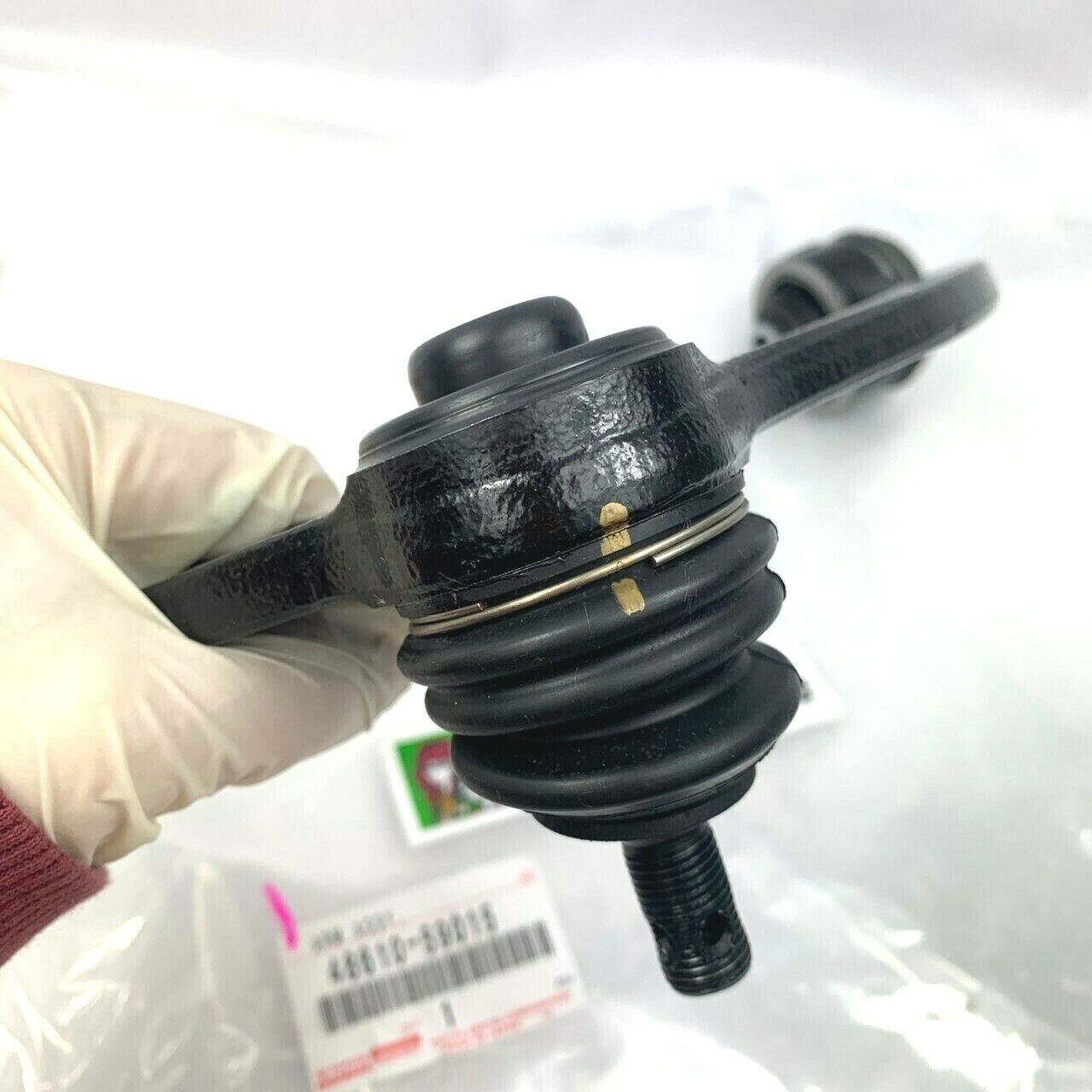 Toyota Genuine 48610-59015 ARM ASSY FRONT SUSPENSION UPPER RH LS400 UCF20 OEM