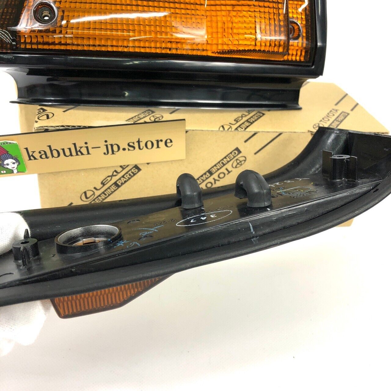 Toyota Genuine Trueno AE86 Sprinter Turn Signal Lamp Lens LH & RH Pair Set Japan
