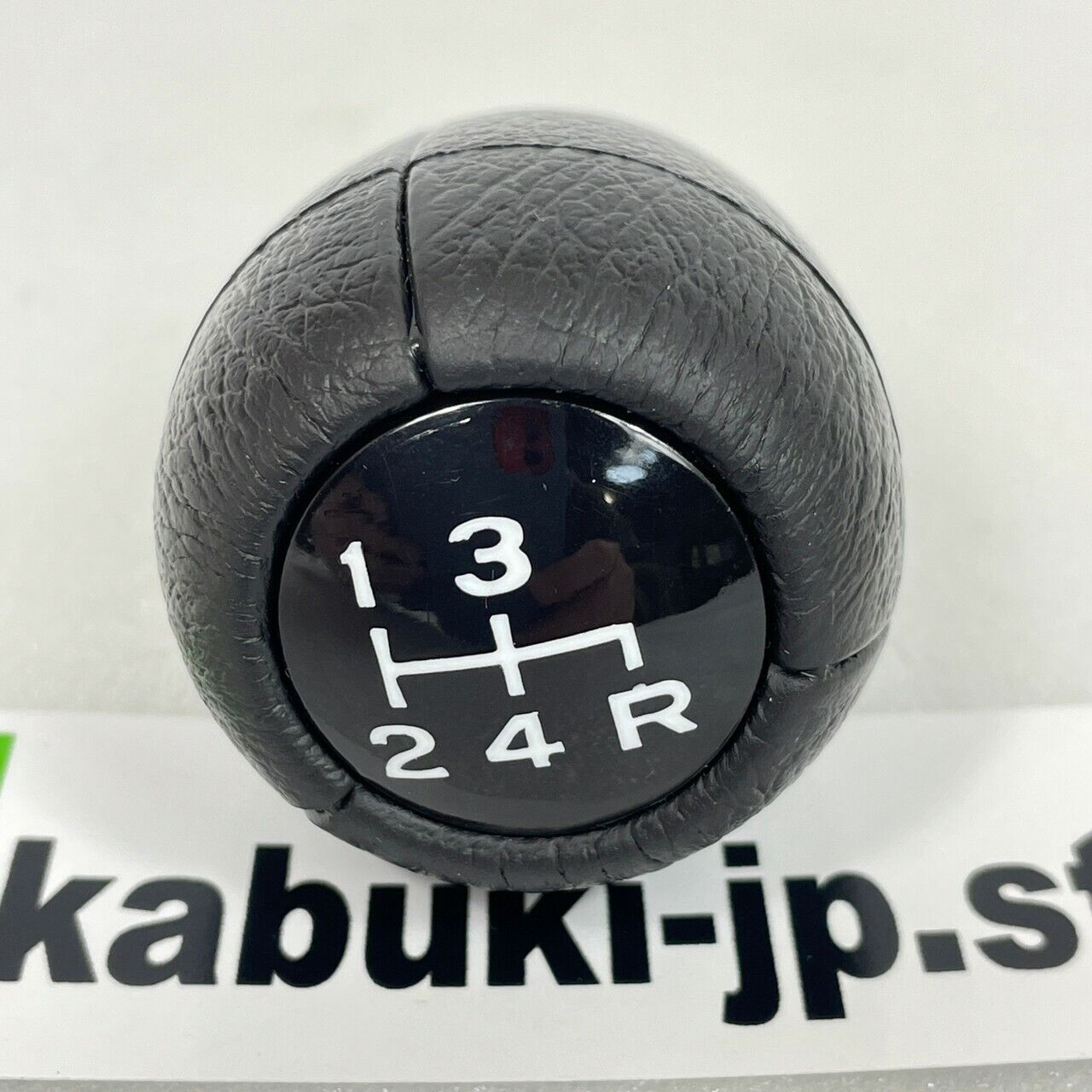 Nissan Genuine 32865-V2400 Datsun 1200 280z 240z 260z 4 Speed Shift Knob  OEM New